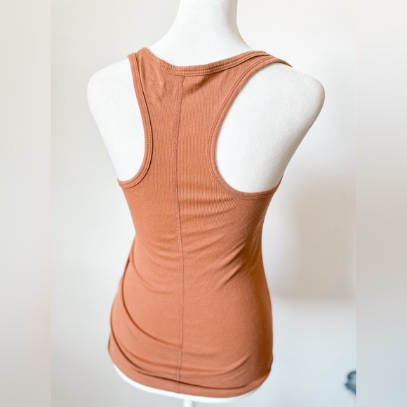 Universal Thread Tank Top - Picture 2 of 4